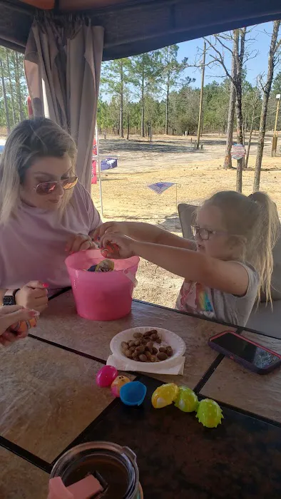 Fluffy's Family Campground Picture 8