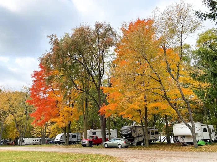 Hide Away Park Campground Picture 3