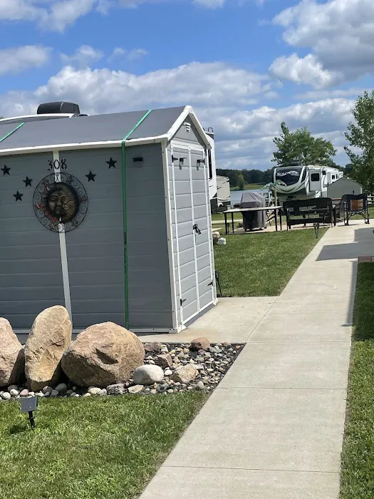 Eagle's Cove RV Resort Picture 4