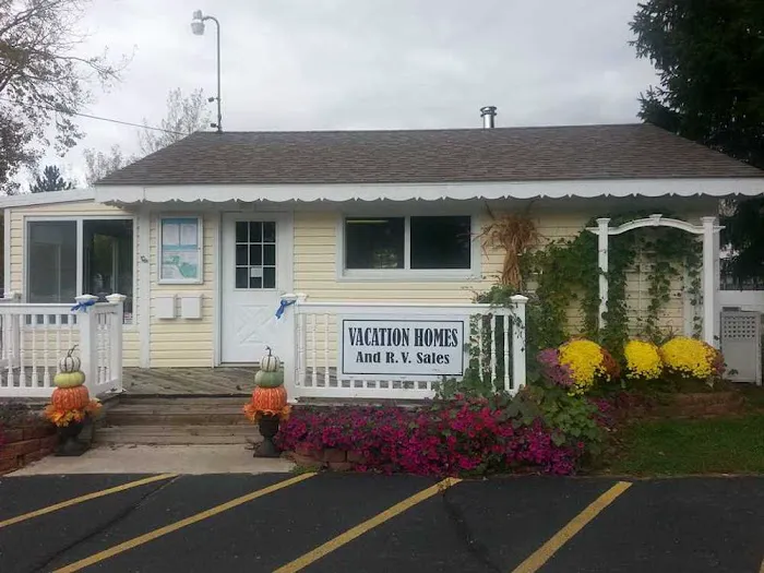 Holiday Shores RV Resort Picture 6