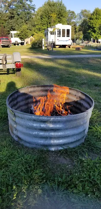 Horseshoe Lake Campground Picture 2