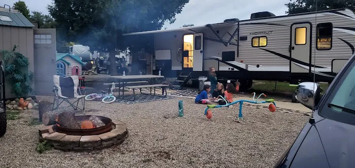 Horseshoe Lake Campground Picture 5