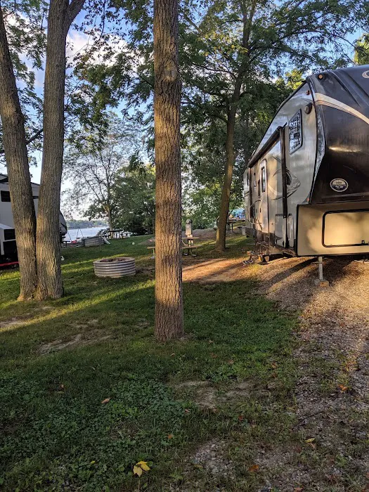 Hilltop Campground Picture 8