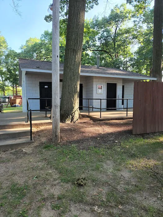 Oak Shores Resort Campground Picture 4