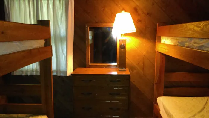 Chain O' Lakes Cabins Picture 1