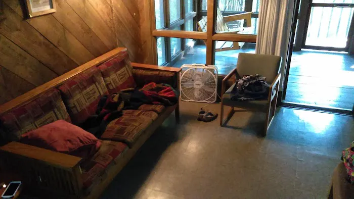 Chain O' Lakes Cabins Picture 6