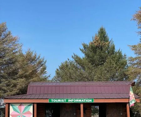 Shipshewana North Park Amish Log Cabin Lodging & Campground