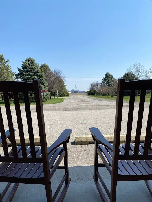 Shipshewana North Park Amish Log Cabin Lodging & Campground Picture 2