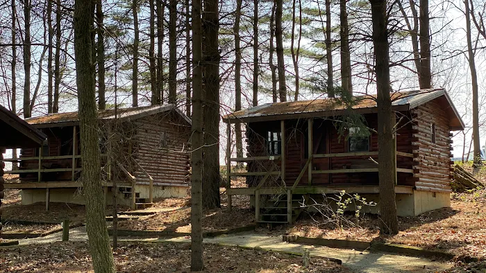 Shipshewana North Park Amish Log Cabin Lodging & Campground Picture 9