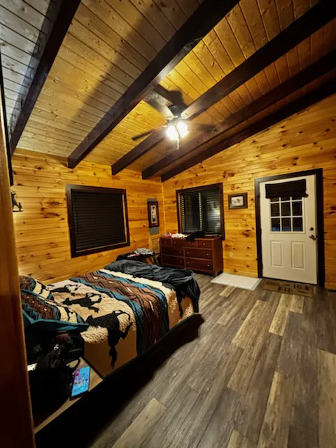 Above the Pines Cabin Picture 3