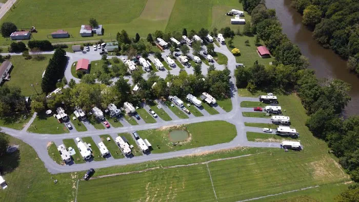 Riverview Campground Picture 4