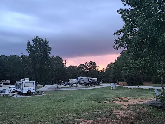 All Seasons Family Campground Picture 4