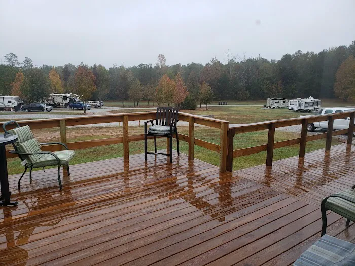 All Seasons Family Campground Picture 9