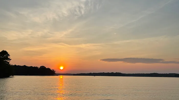 T-Roy's Landing Picture 8