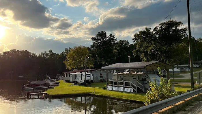 T-Roy's Landing Picture 5