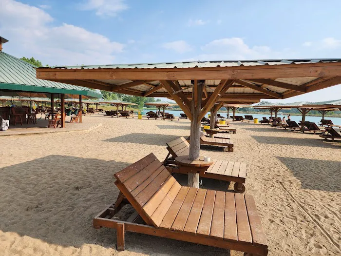 Campgrounds-R-Us Picture 3