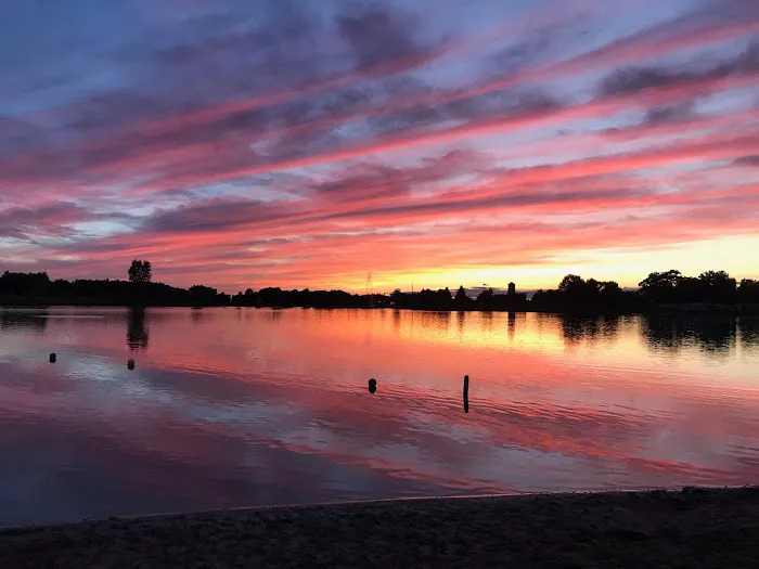 Campgrounds-R-Us Picture 7