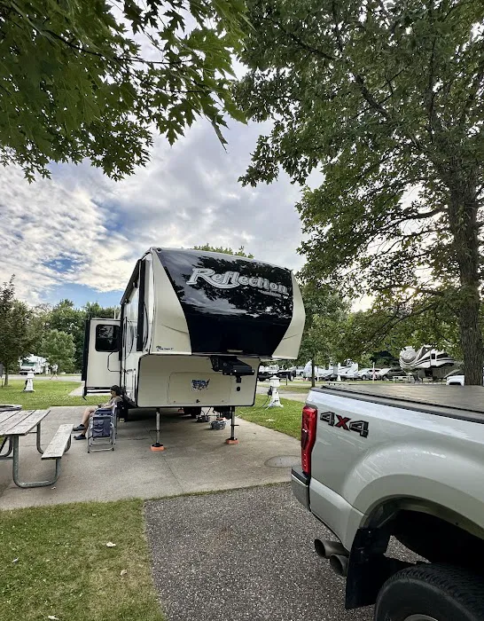 Markin Glen Campgrounds Picture 3