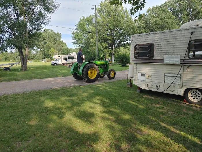 Lakeside Resort Campground Picture 3