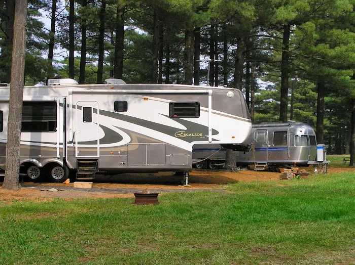 Eby's Pines RV Park & Campground Picture 6