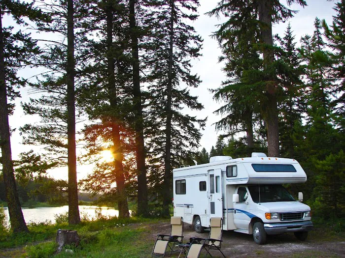 GloWood Campground Picture 5