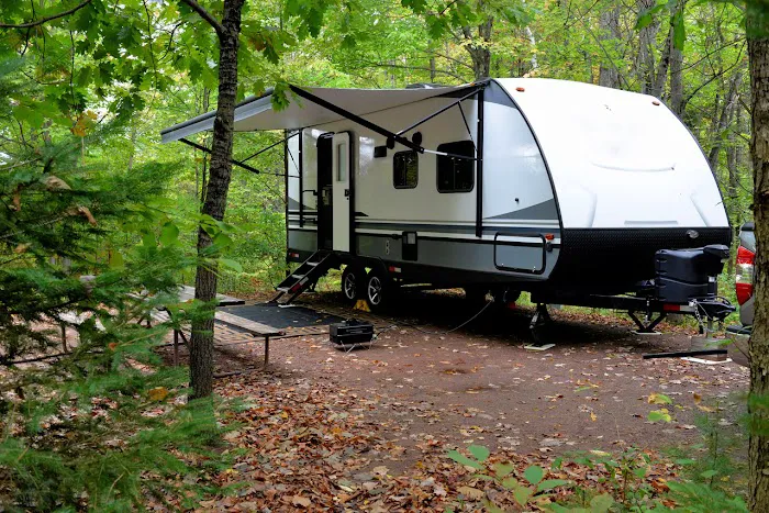 GloWood Campground Picture 6