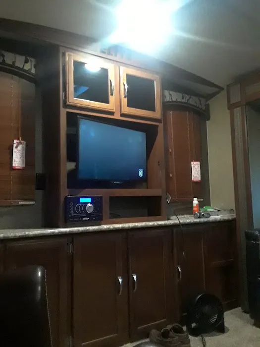 Thorntree Lake Mobile Home Prk Picture 1