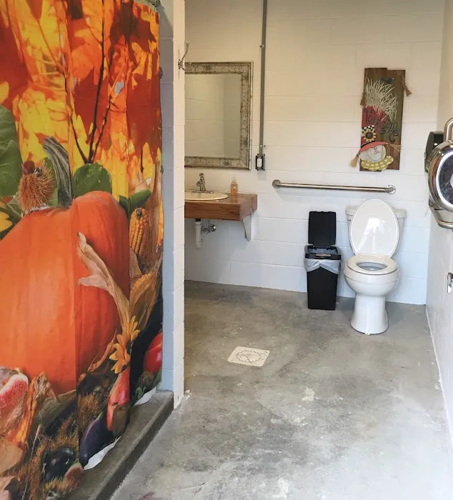 Callies Lake And Campground in Red River Gorge Picture 10