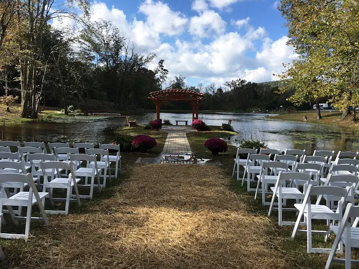 Callies Lake And Campground in Red River Gorge Picture 2