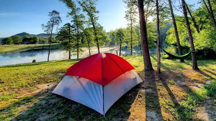 Callies Lake And Campground in Red River Gorge Picture 9