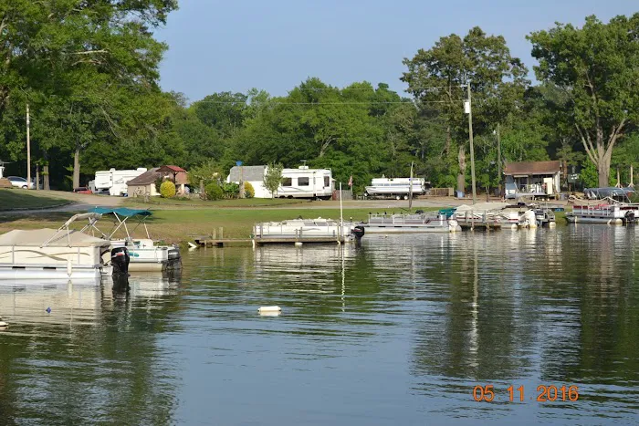 Four Seasons Resort & Marina Picture 10