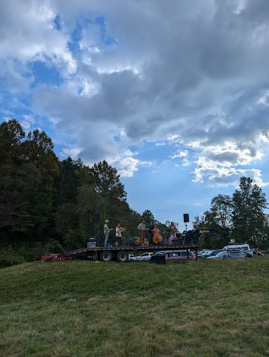 Headwaters Outfitters Campground Picture 3