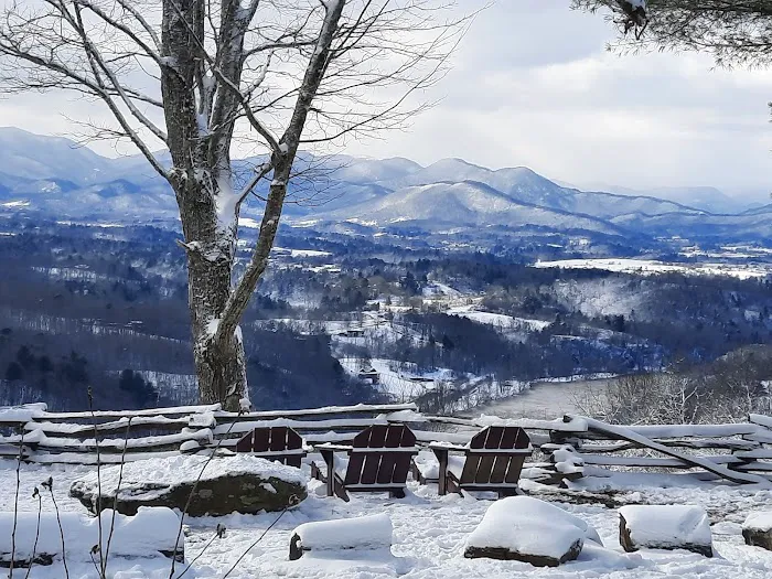 Campfire Lodgings Picture 4