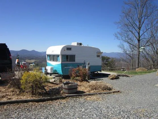 Campfire Lodgings Picture 3