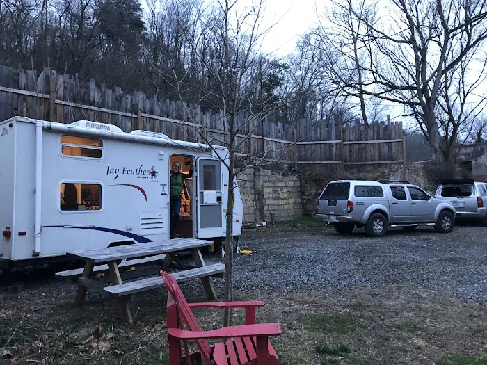 Camp Driftwood Asheville Picture 6