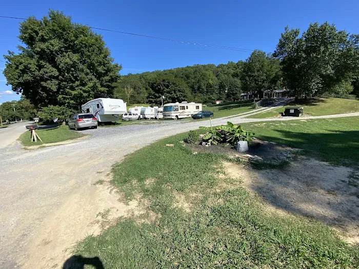 Trails End Campground Picture 1