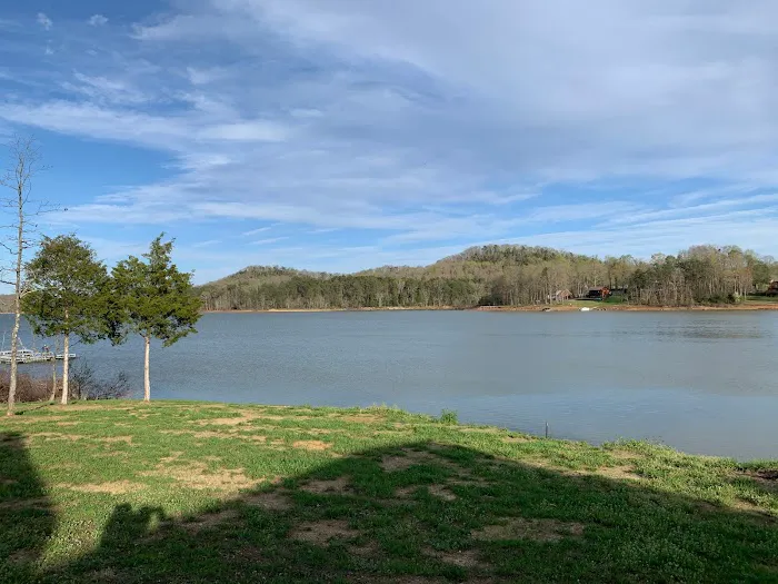 Webb's Lakefront Campground Picture 2