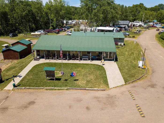 Schnable Lake Family Campground Picture 5