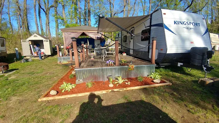 Schnable Lake Family Campground Picture 3