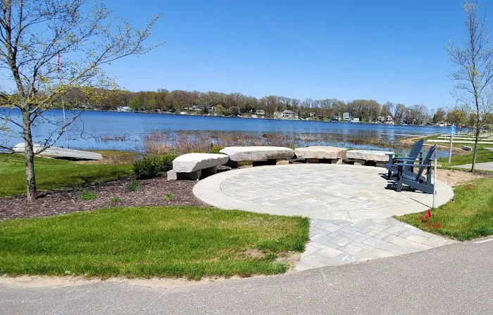 The Shores at Selkirk Lake Picture 2