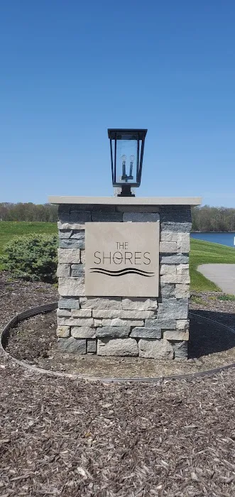 The Shores at Selkirk Lake Picture 10