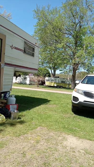 Pitcher Lake Campground Picture 5