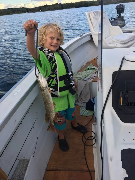 DUMONT LAKE FAMILY CAMPGROUND Picture 7