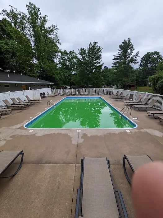 Tri-Ponds Family Camp Resort Picture 6