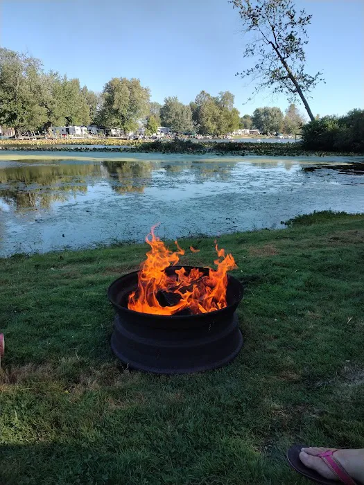 Lakeview Campground Picture 2