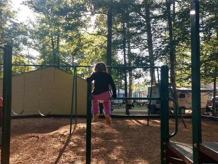 Columbus Woods-N-Waters Kampground Picture 9