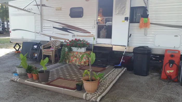 Edmund RV Park Picture 10