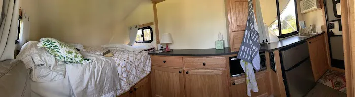 Snoozy II Campers Picture 3