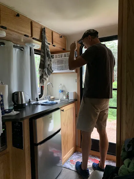 Snoozy II Campers Picture 1