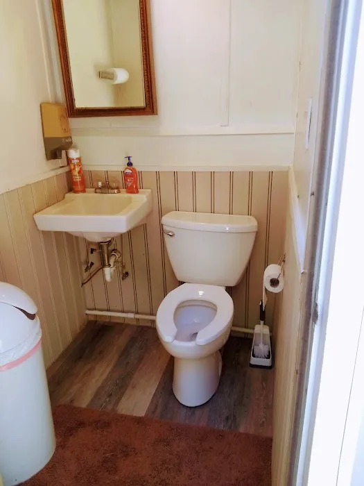 Kenn's Store & Campground Mandy's Cafe Picture 6